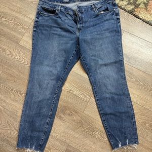 a.n.a Skinny Curvy Jeans